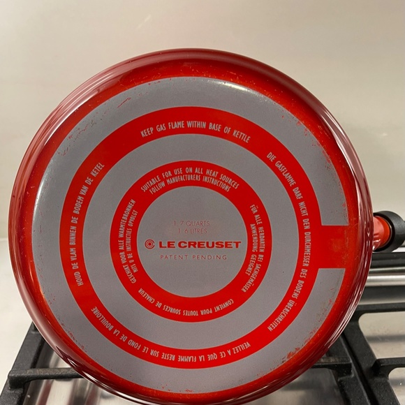 Le Creuset Classic Teakettle in Flame - Picture 5 of 7